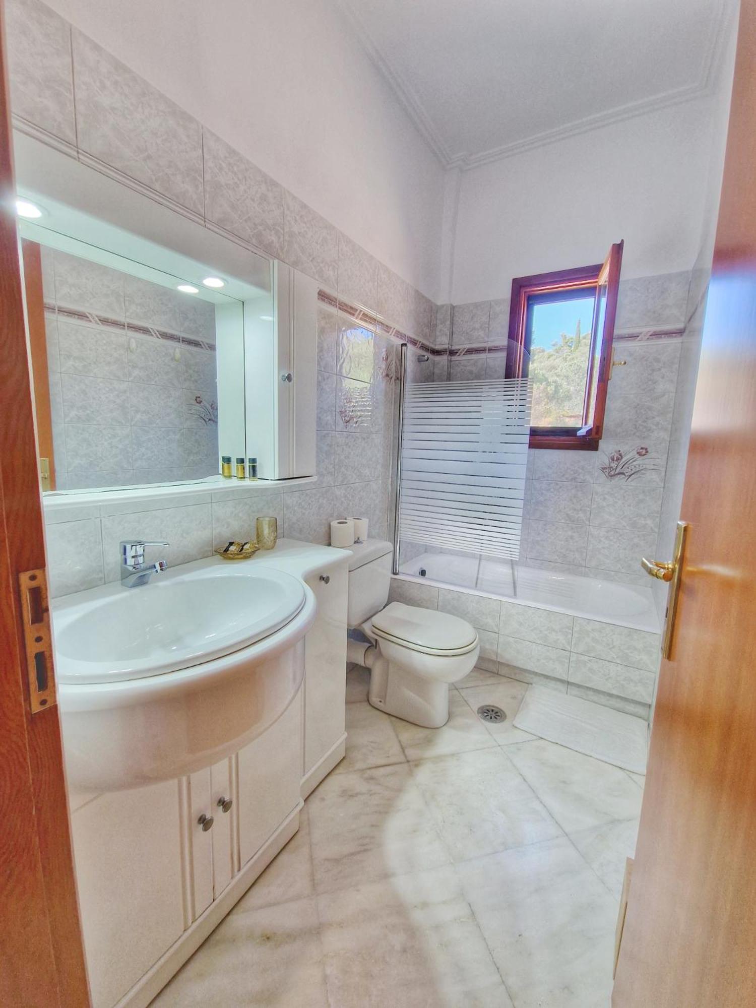 Majestic View Resort نافبكْتوس المظهر الخارجي الصورة